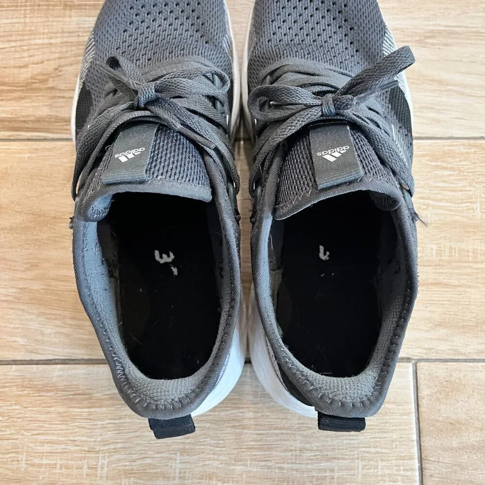 Mens Adidas Black/Grey Sneakers - 8.5
